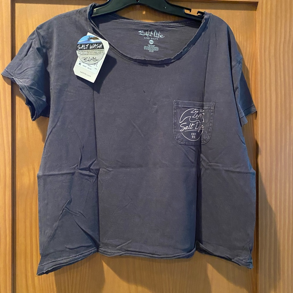 🍉Salt Life Women’s Paradise, Awaits, Gray Crop Top Short Sleeves NWT - Picture 2 of 4